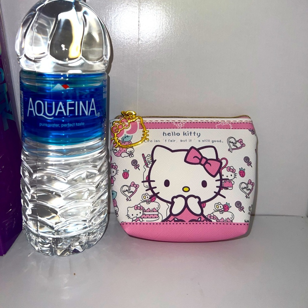 Hello kitty small coin pouch